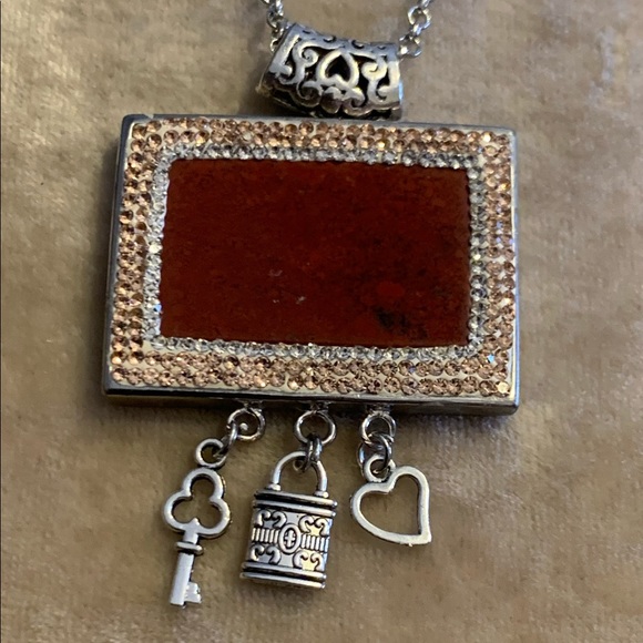 Red Jasper Crystal Gem Pendant & Chain Necklace - Picture 4 of 8